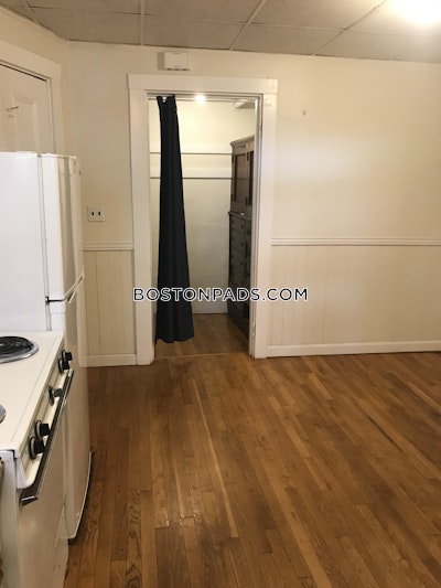 Fenway/kenmore Nice ground level Studio 1 Bath on Newbury St Boston - $2,150 No Fee